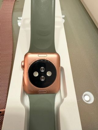Apple watch 3 gold aluminum 38mm como nuevo.