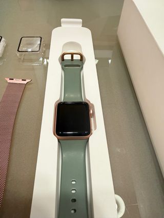 Apple watch 3 gold aluminum 38mm como nuevo.