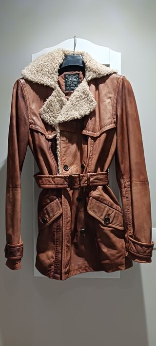 Chaquetón cuero y borreguito Zara