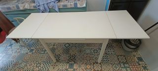 Tavolo e sgabelli allungabili