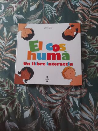 Libro del cuerpo humano pop up con pestañas.