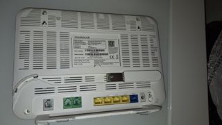 Router Home&Life hub Sercom WD300 con SFP Fibra