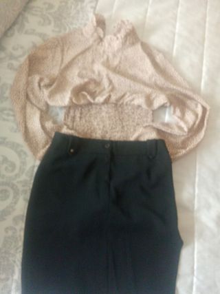 Blusa corazones,pantalón marrón  y falda negra