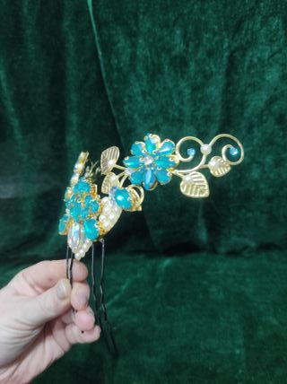 peineta/ tocado de cristales verde