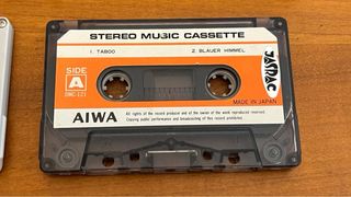 2x very old tape cassette cinta audio Toshiba Aiwa
