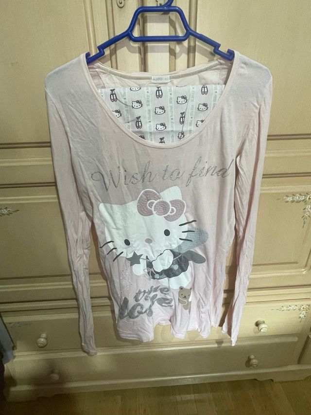 Pijama completo Hello Kitty.