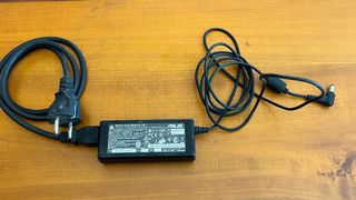 Asus Laptop power supply SADP65KB B Delta 19v