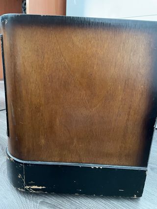 Radio de valvulas modelo MM de 1952