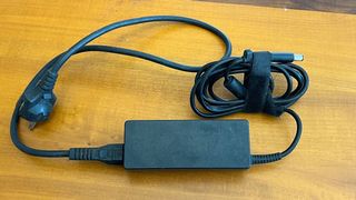 HP Laptop Power Supply 608428.002 19v 90watt