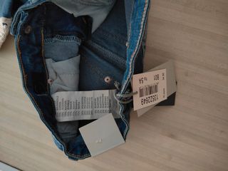 Pantalone jeans.estivo bimba 5anni