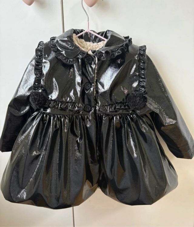 Chubasquero charol Lolittos