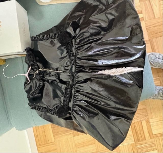 Chubasquero charol Lolittos