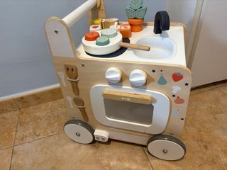 Cocina de madera correpasilos