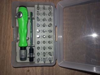 Juego destornillador de precisión.
