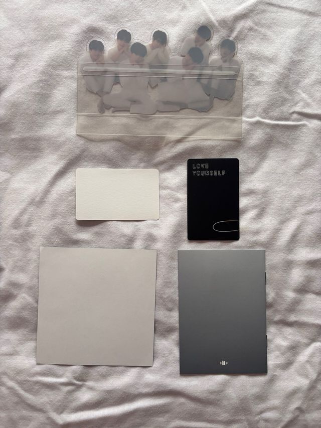 BTS álbum “Love yourself Tear” Y version