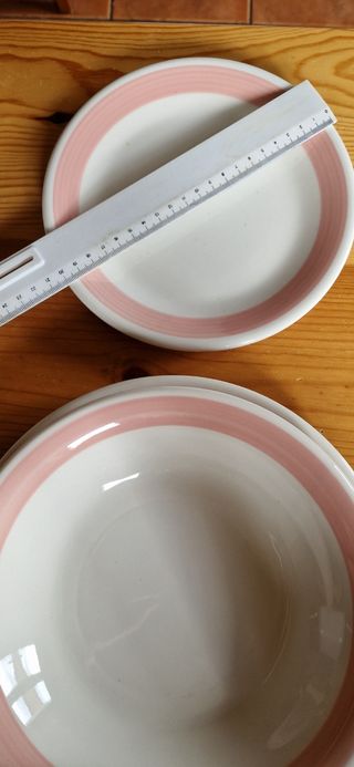 Vajilla completa y cubertería