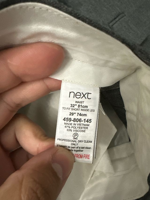 Traje gris nuevo hombre