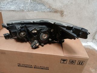 Faro derecho toyota hylux 2020