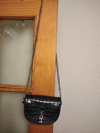 Bolso cadena Stradivarius 