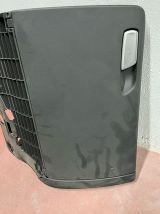 Guantera Audi A4 b8 8k
