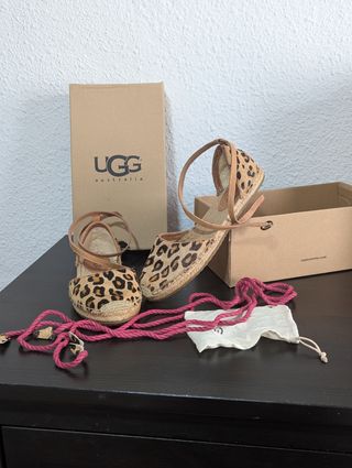 Esparteñas UGG animal print