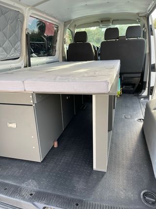 Volkswagen Transporter T5 2010