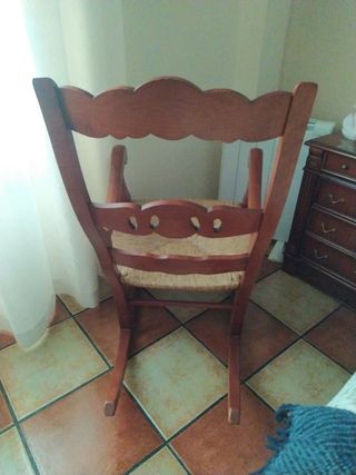 Mecedora de madera