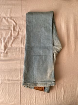 Pantalón vaquero Lee talla 28