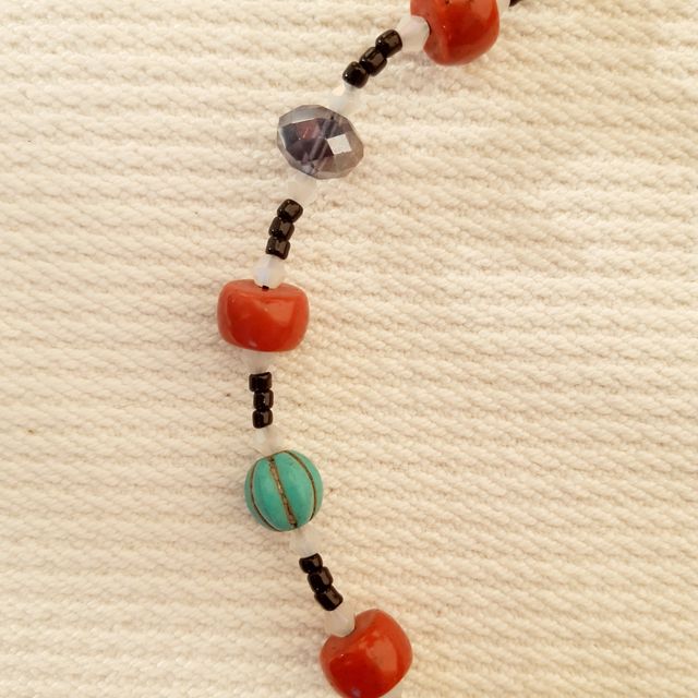 Collana con cristalli viola e turchese