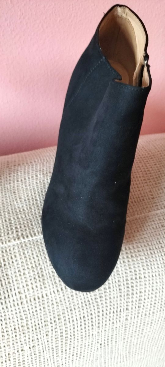 Zapatos botín tacón