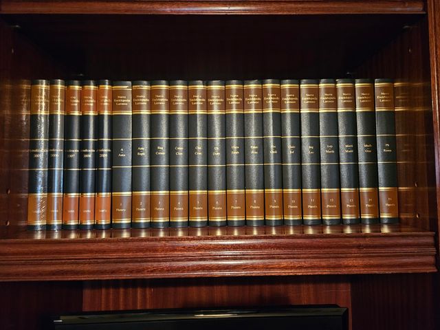 ENCICLOPEDIA LAROUSSE