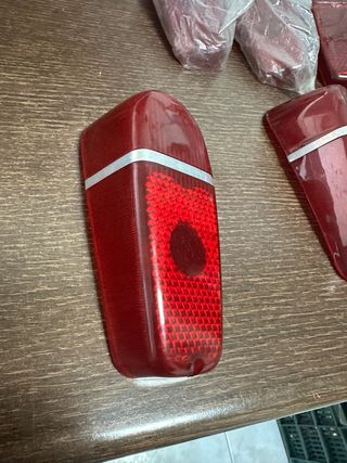 Tulipas traseras seat 600