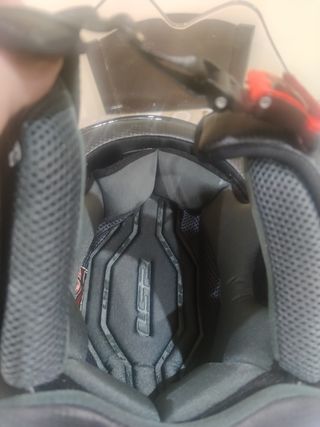 Casco semi nuevo