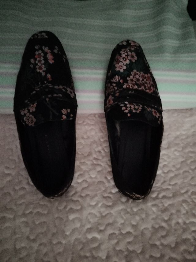 Bonitos zapatos diferentes