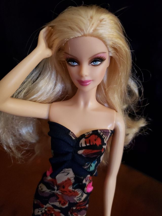 Muñeca Fashion Barbie modelo. Edicion especial