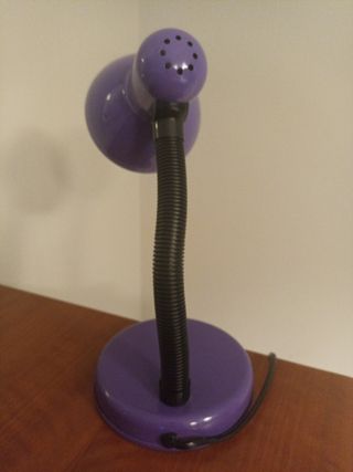 Lampara mesa estudio flexible y bonbilla incluida.