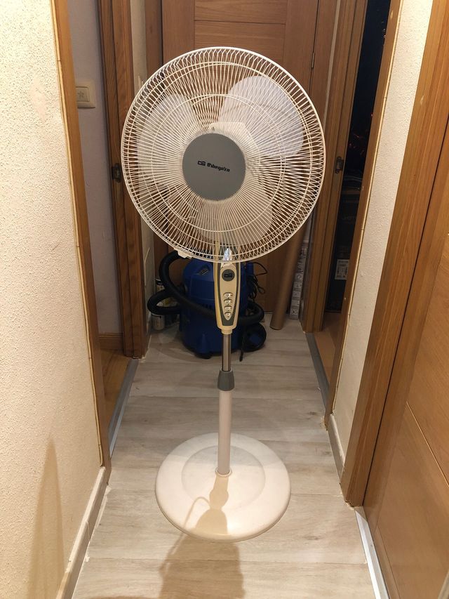 Ventiador de pie