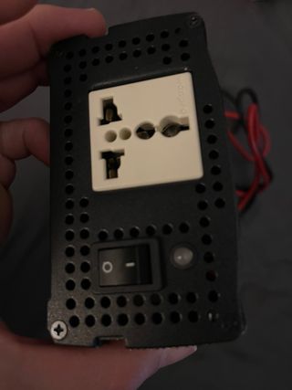 Convertidor de 12v a 220v