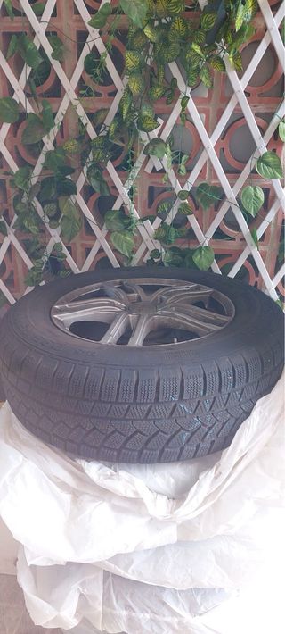 Pack 4 Llantas con neumático de invierno  17”