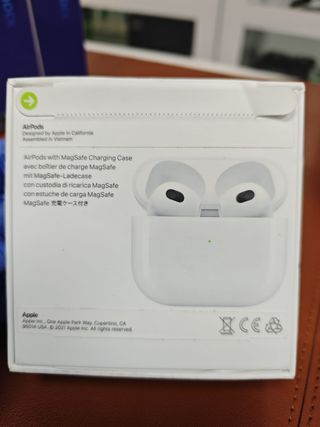 Apple AirPods (3.a generación) #HJTVWM