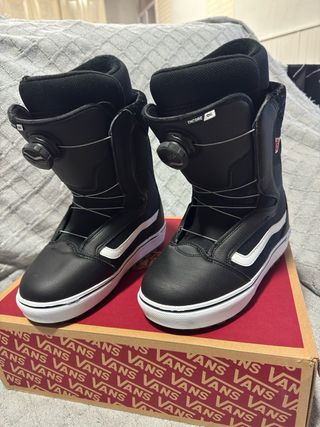 Botas de snowboard de la marca Vans  