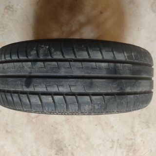 Neumatico Continental con llanta