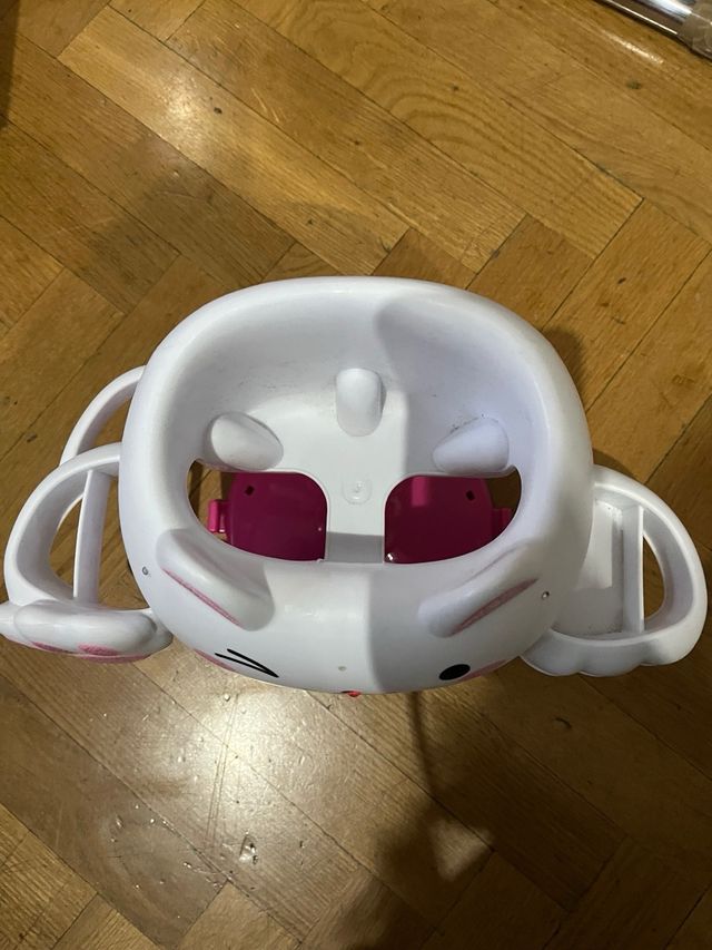 Asiento peluqueria nenuco y armario pequeño