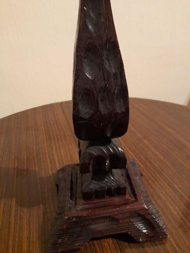 Posacenere in legno intagliato