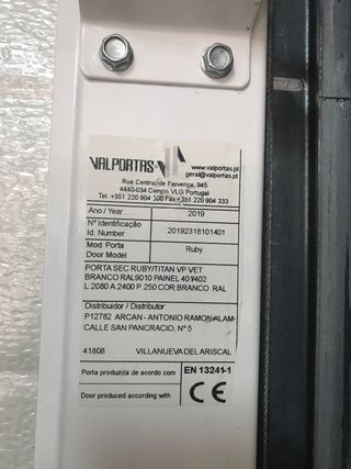 Puerta garaje seccional enrollable con motor