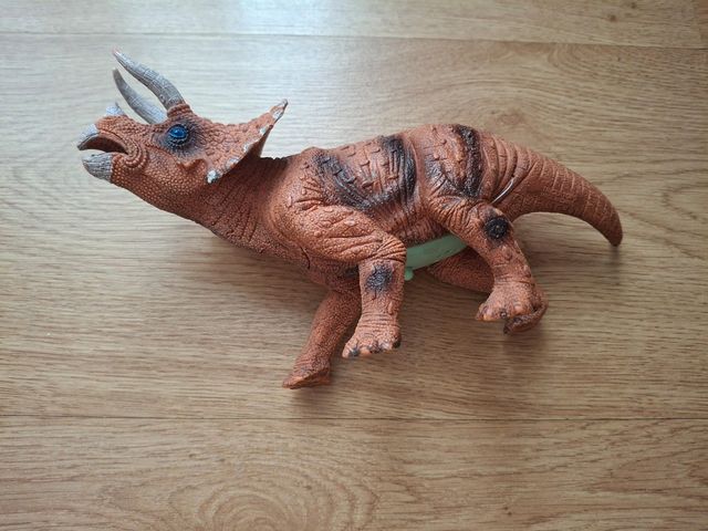 Dinosaurio juguete