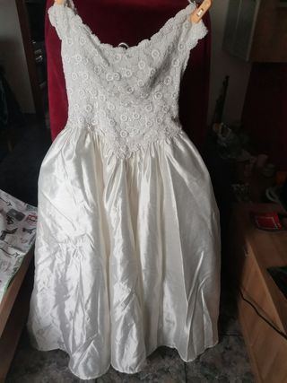 Vestido de novia, de guipur y seda salva