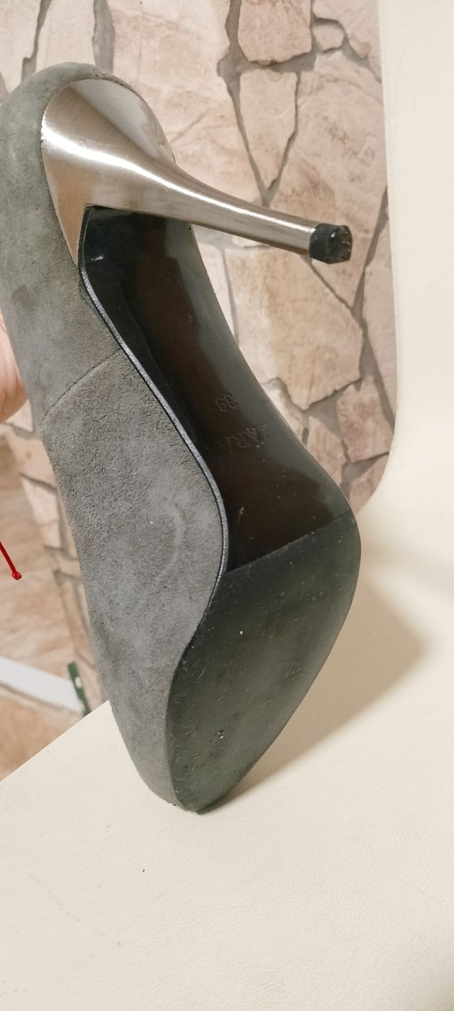 Zapatos salón grises Zara