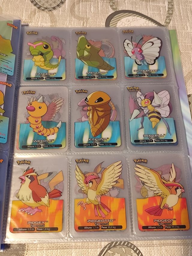 2 albunes Pokémon completos lamincards