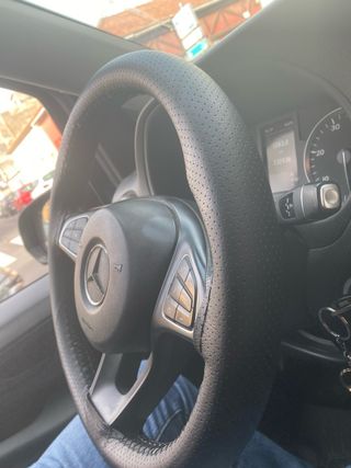 Colocacion de fundas para volante de coche
